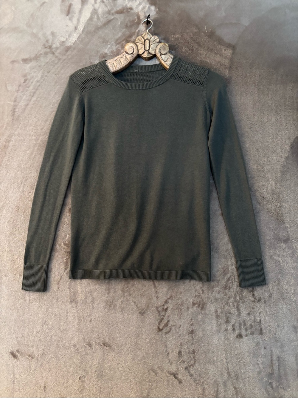 lululemon athletica Olive Green Crewneck Sweater Women’s Size S